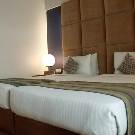 Yogi Executive, Navi Mumbai Hotel Exterior photo