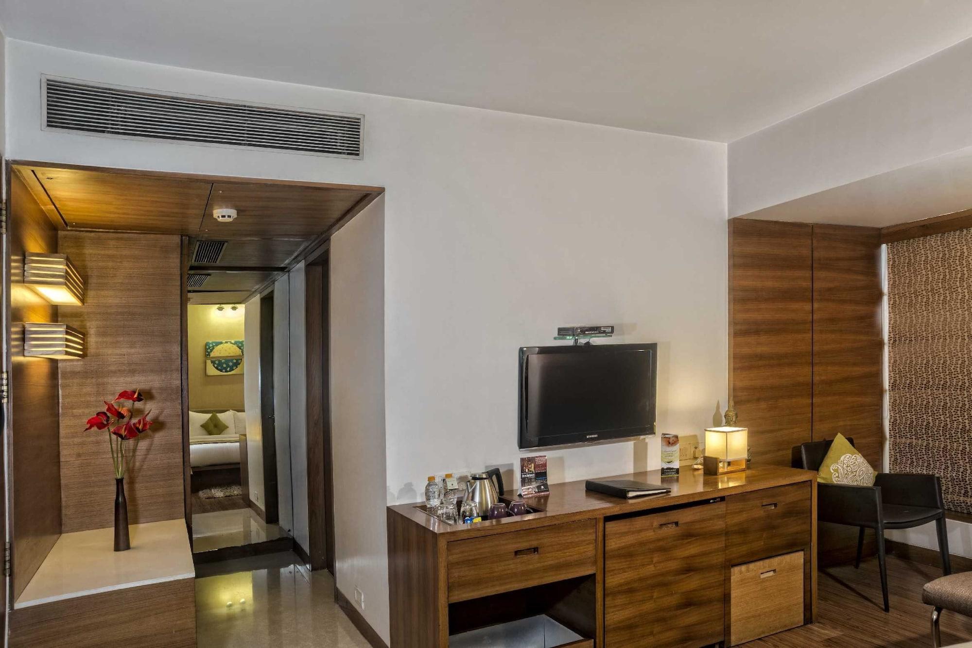 Yogi Executive, Navi Mumbai Hotel Exterior photo