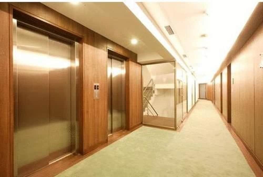 Yogi Executive, Navi Mumbai Hotel Exterior photo