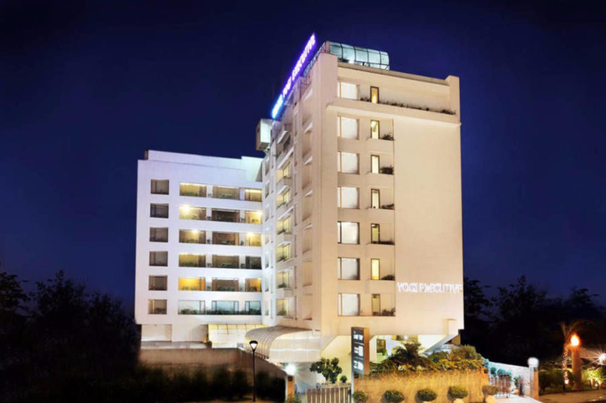 Yogi Executive, Navi Mumbai Hotel Exterior photo