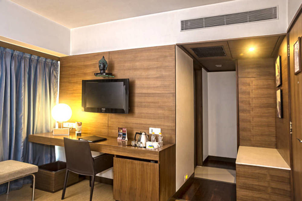 Yogi Executive, Navi Mumbai Hotel Exterior photo